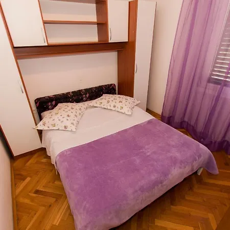 Tonka Apartment *