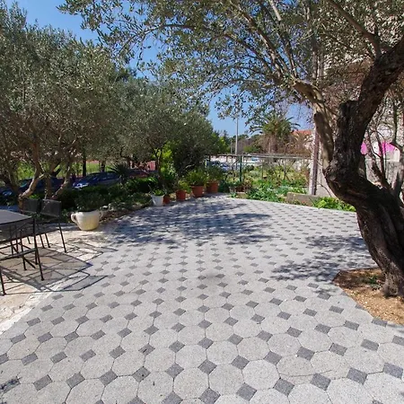 Апартаменти Tonka